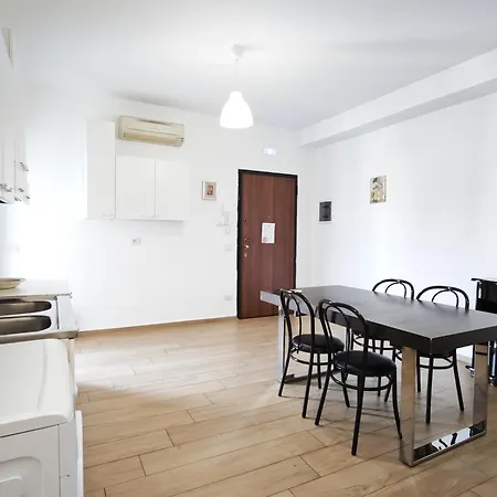 Domus Arianna Apartment *